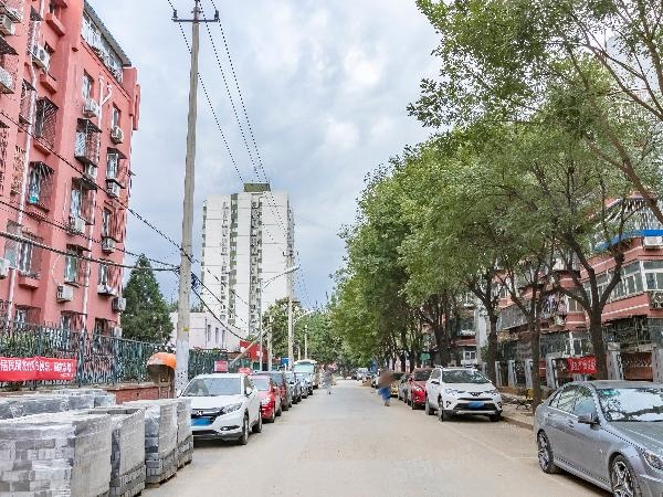 石榴园北里小区隶属于北京市丰台区刘家窑商圈优质小区,附近我爱我家