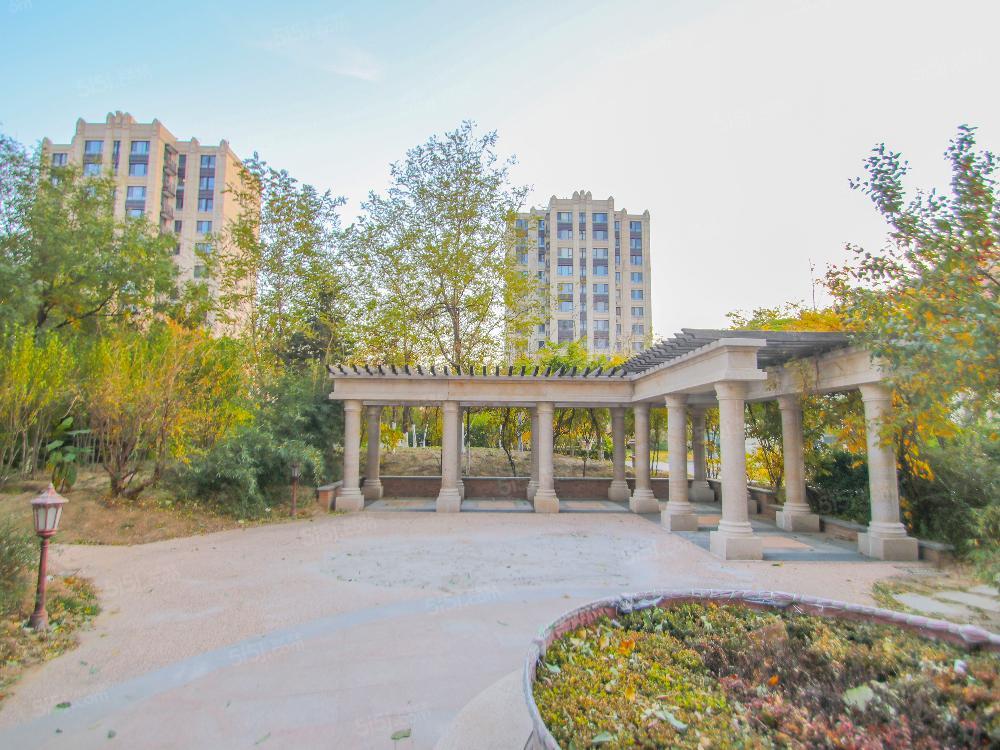 蓝爵公馆 4室2厅2卫